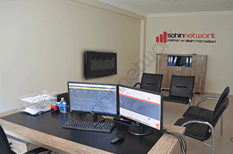 Sahinnetwork ofis çalışma alanı